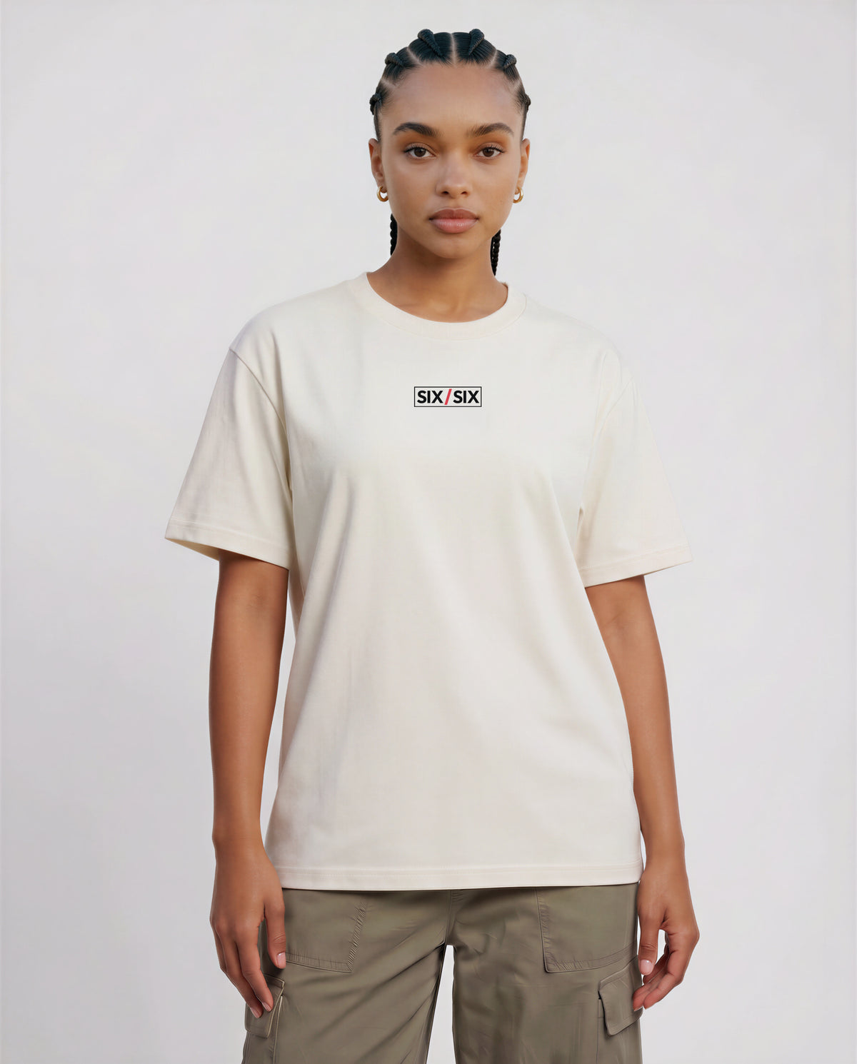 No Look model — front, Ecru #Color_Ecru