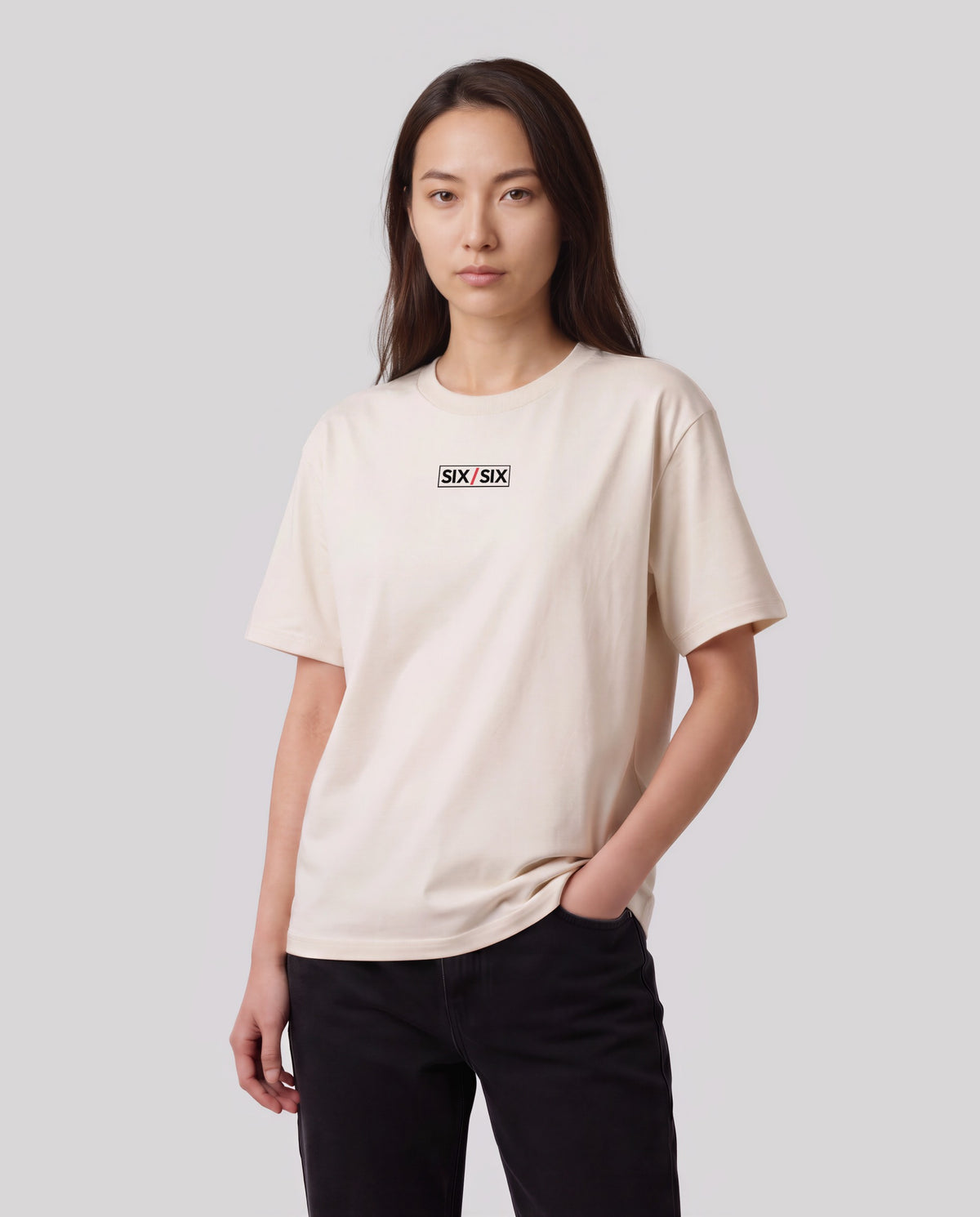Score In Silence model — front, Ecru #Color_Ecru